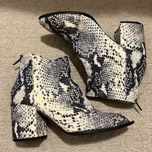 Steve Madden Jillian boots size 7M